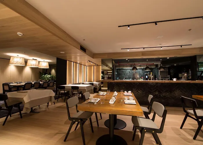 Hotel Zenit Convento San Martin 4*